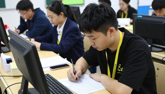 毅恒教育满足不同维护保养下的智能教务系统需求